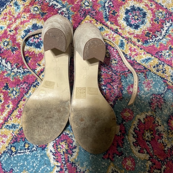 Jessica Simpson heels - Picture 3 of 7